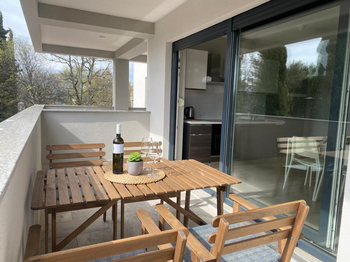 Pinezići M Plus Residence מראה חיצוני תמונה