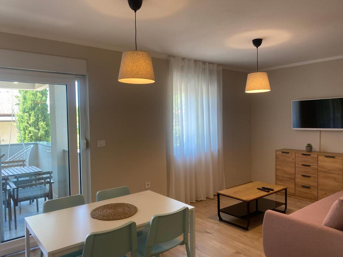 Pinezići M Plus Residence מראה חיצוני תמונה