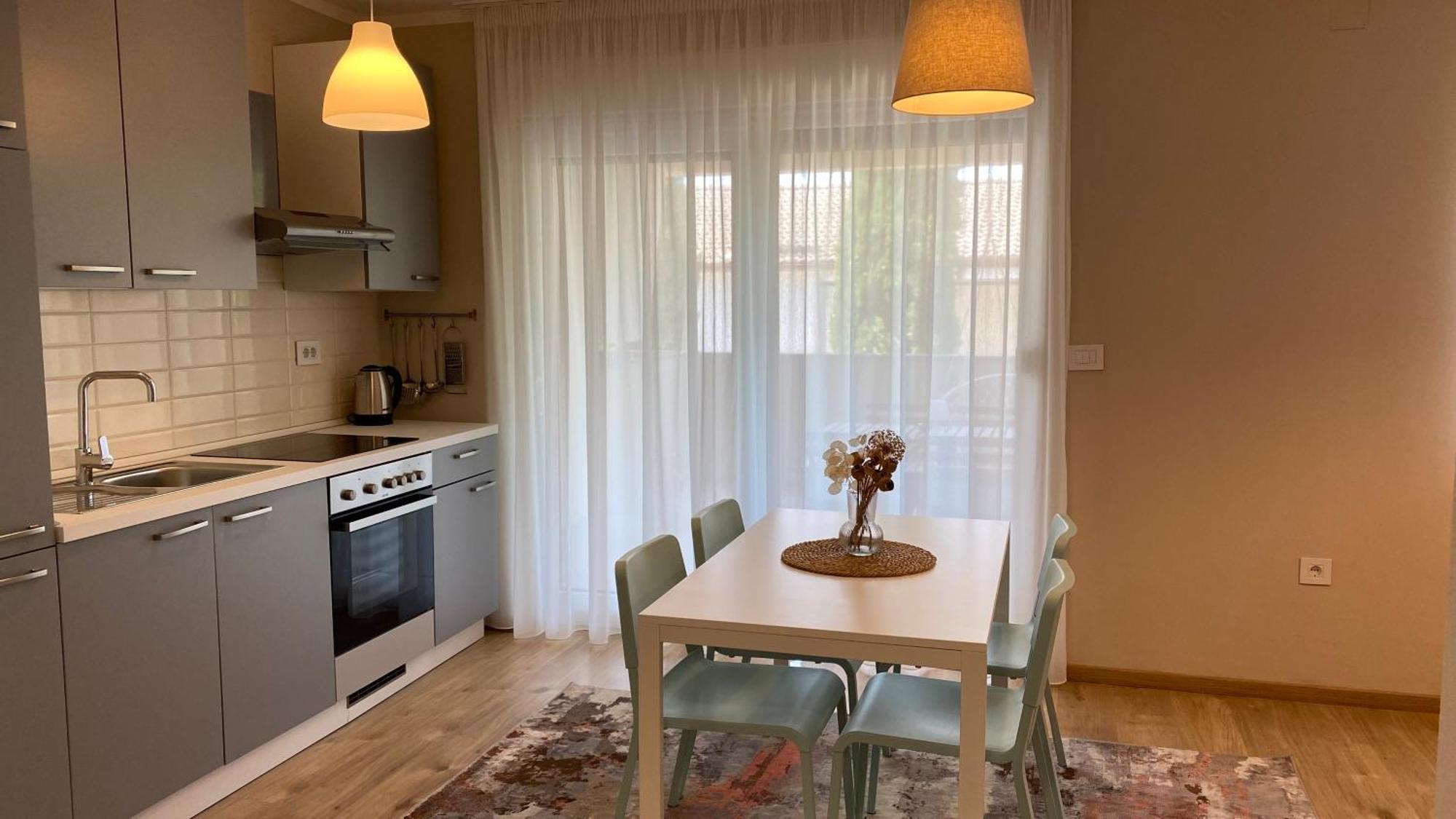 Pinezići M Plus Residence מראה חיצוני תמונה
