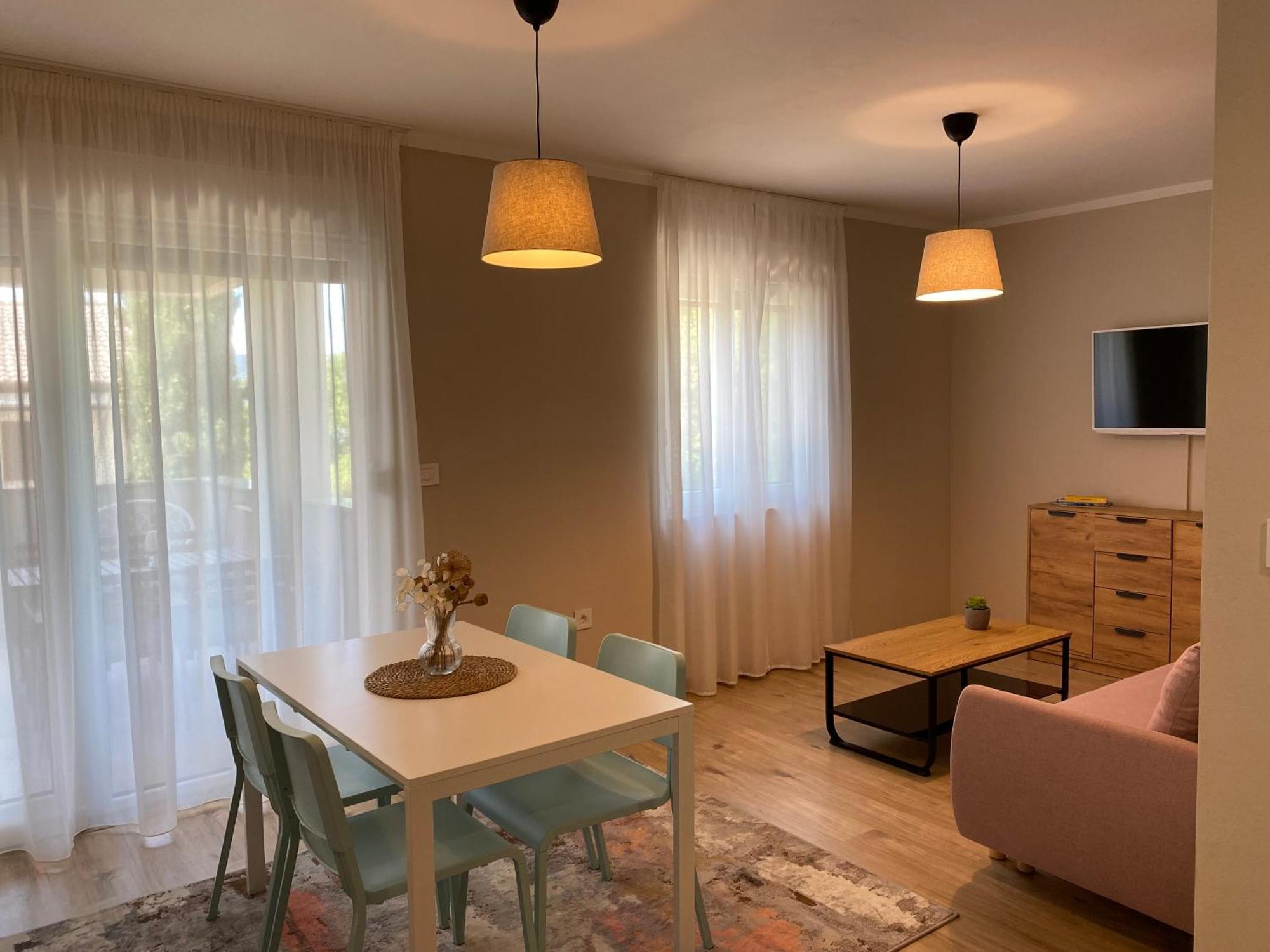Pinezići M Plus Residence מראה חיצוני תמונה